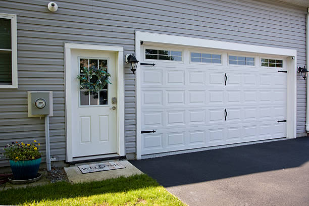 24/7 Emergency Garage Door Panel Replacement experts in Wellington, TX